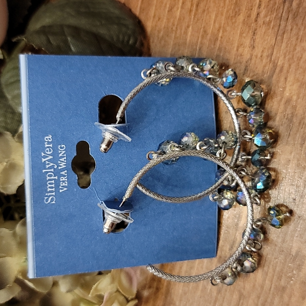 NWT Vera Wang Earrings - Picture 8 of 8